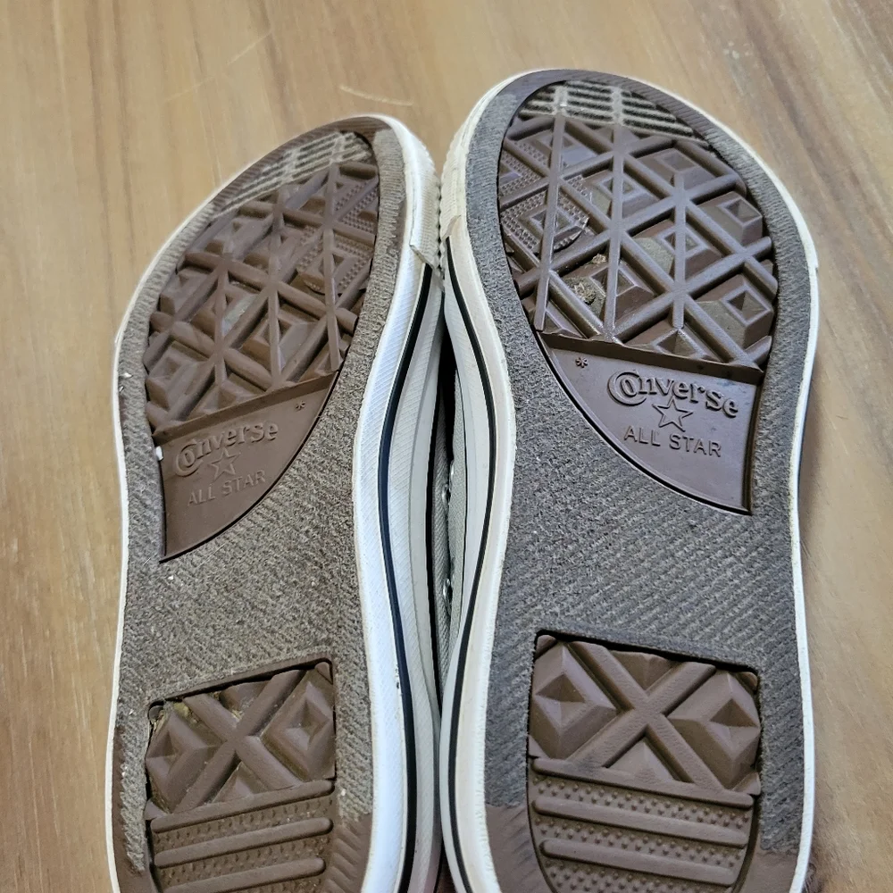 Converse size 3 big kids grey double tongue